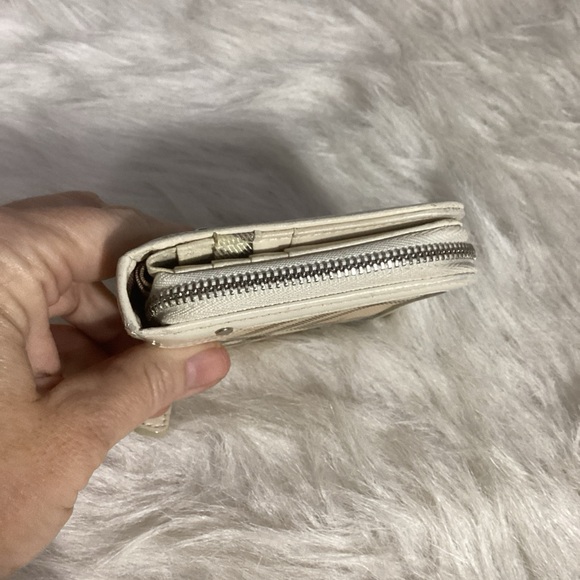 SOLD…..Burberry Blue Label Nova Check Bicolor Canvas/ Patton Leather Mini Wallet - Picture 5 of 15